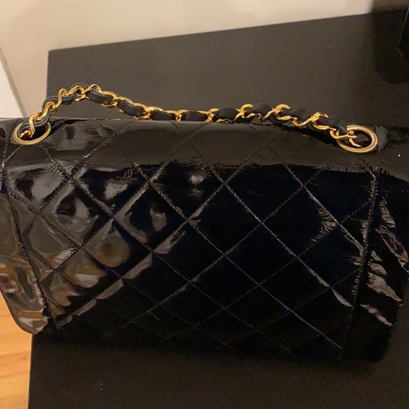 Vintage Chanel Diana flap in black patent leather - Picture 9 of 10